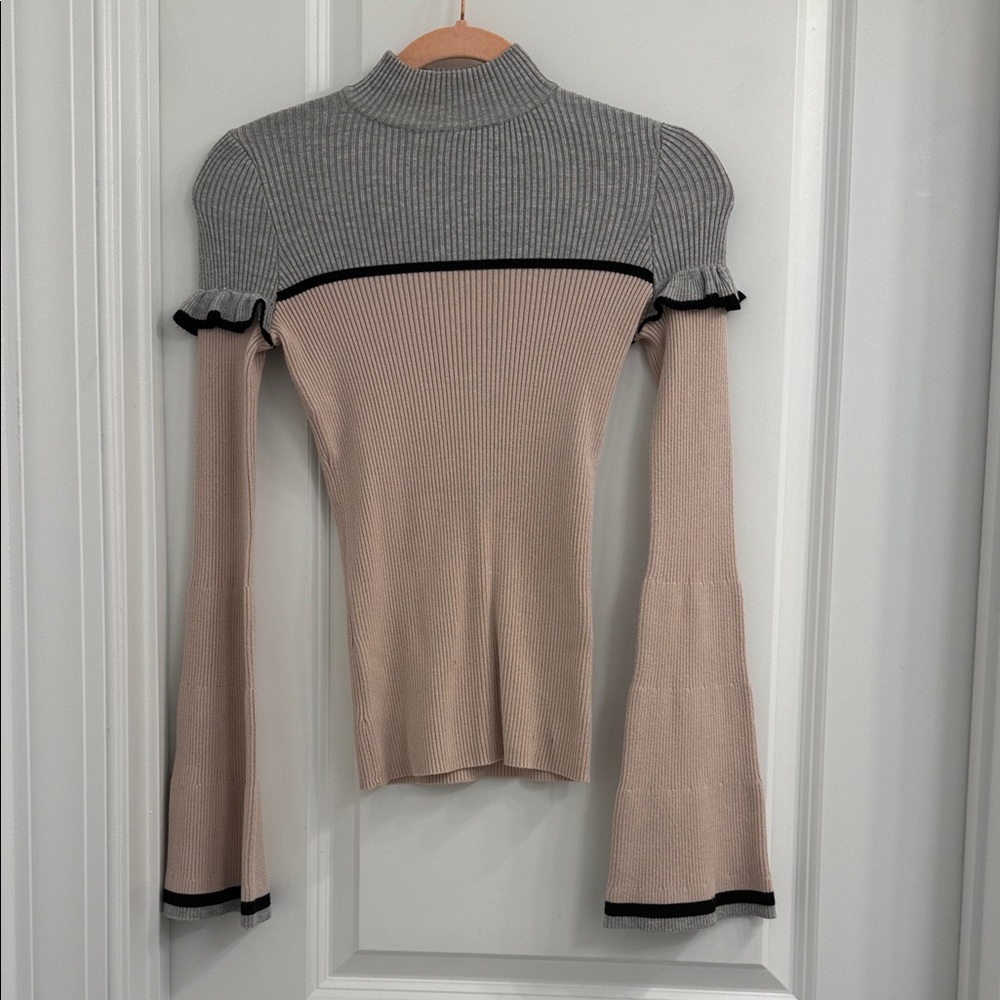 Guess Gray and Beige Ruffle Sleeve Sweater